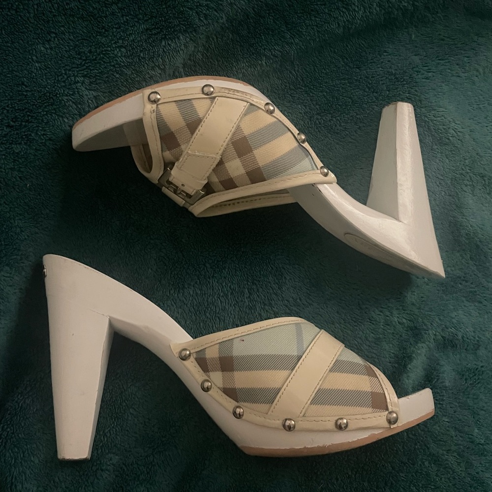 Burberry heels
